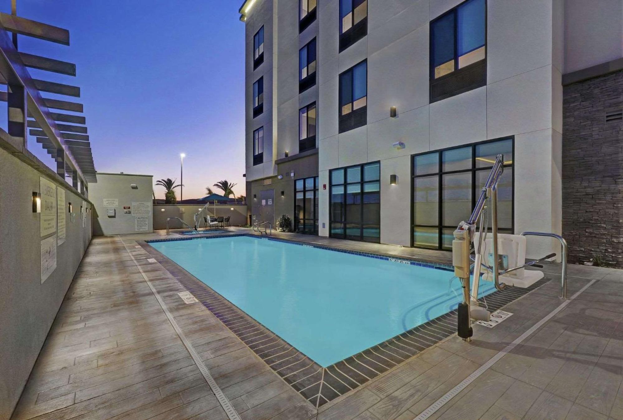 Hampton Inn Patterson, Ca Екстер'єр фото